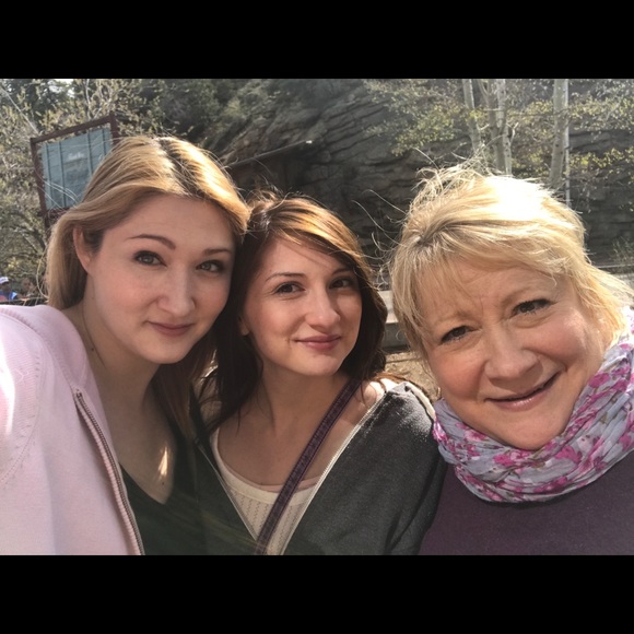 Top Seller/Posh Ambassador💕 - Picture 4 of 6